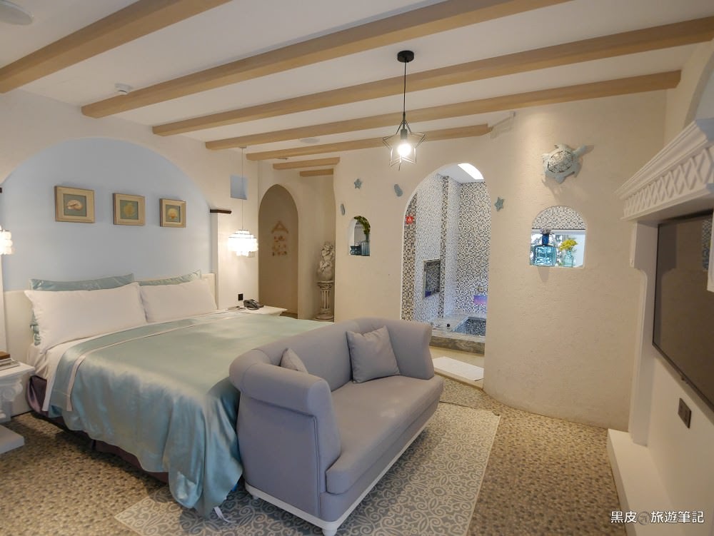 台中。住宿│極光情境旅館AURORA MOTEL，2019全新台中汽車旅館，KTV、戶外SPA池，各種情境房型等你來選