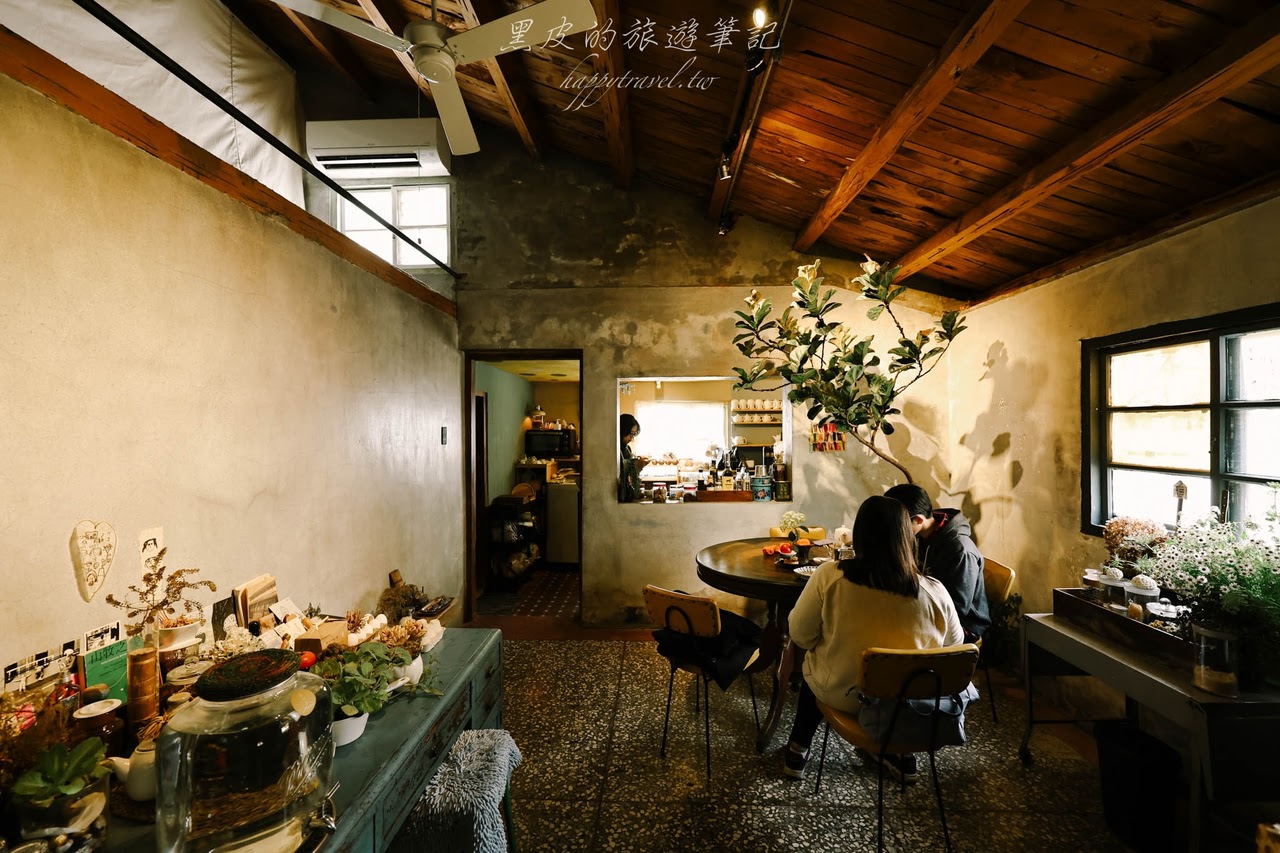 嘉義咖啡廳。Bless淺山房｜山腳下的農村老宅咖啡廳，在山霧繚繞的環境下體驗著山林圍繞的庭院下午茶，嘉義美食推薦