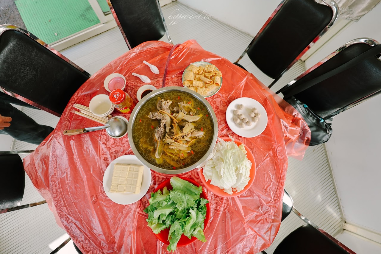 桃園龍潭美食【佳安薑母鴨】超平價涼補薑母鴨，整個臉盆直接端上桌，無需低消就可以享有包廂的座位，桃園臉盆薑母鴨