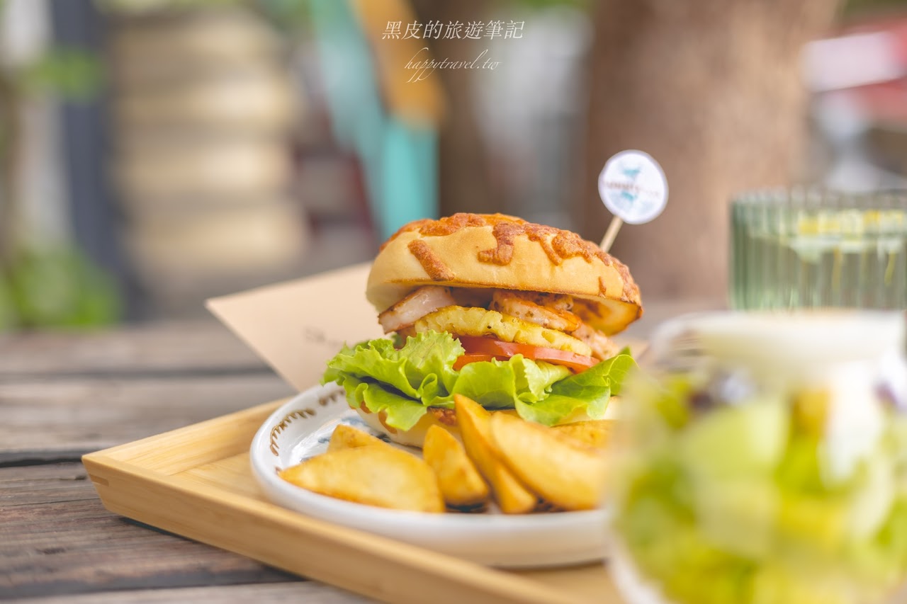 恆春咖啡廳。Summer Box 夏天的盒子/卡莉特詩手作甜點坊，夏天繽紛風格叢林咖啡廳