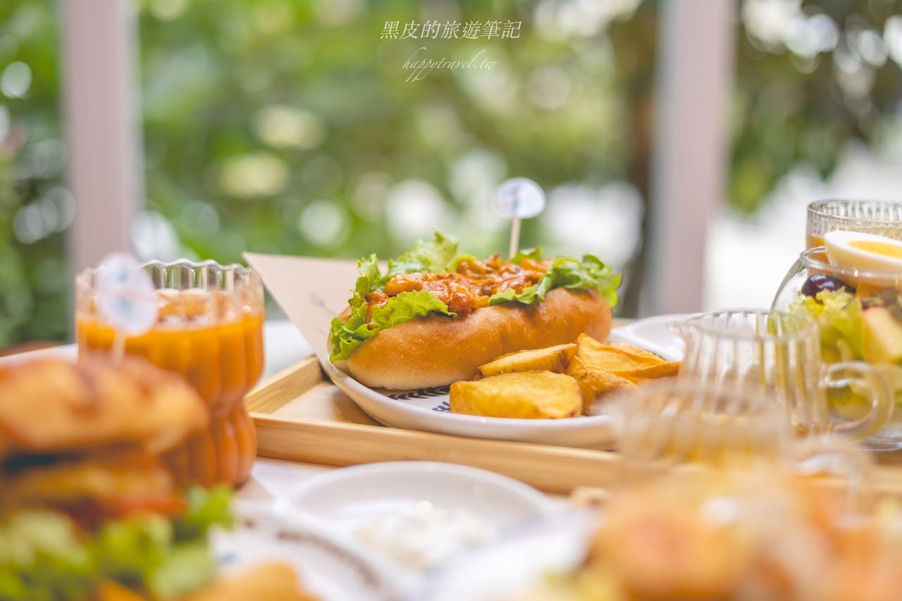 恆春咖啡廳。Summer Box 夏天的盒子/卡莉特詩手作甜點坊，夏天繽紛風格叢林咖啡廳