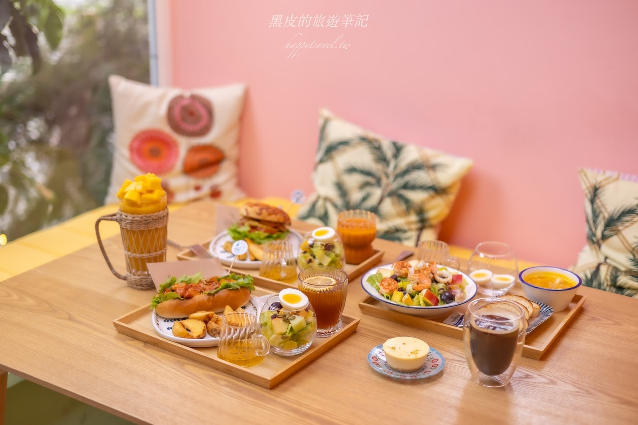 恆春咖啡廳。Summer Box 夏天的盒子/卡莉特詩手作甜點坊，夏天繽紛風格叢林咖啡廳